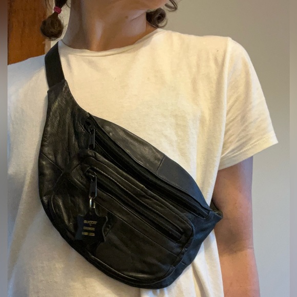 Buxton Handbags - Vintage Buxton lambskin fanny pack/ crossbody bag